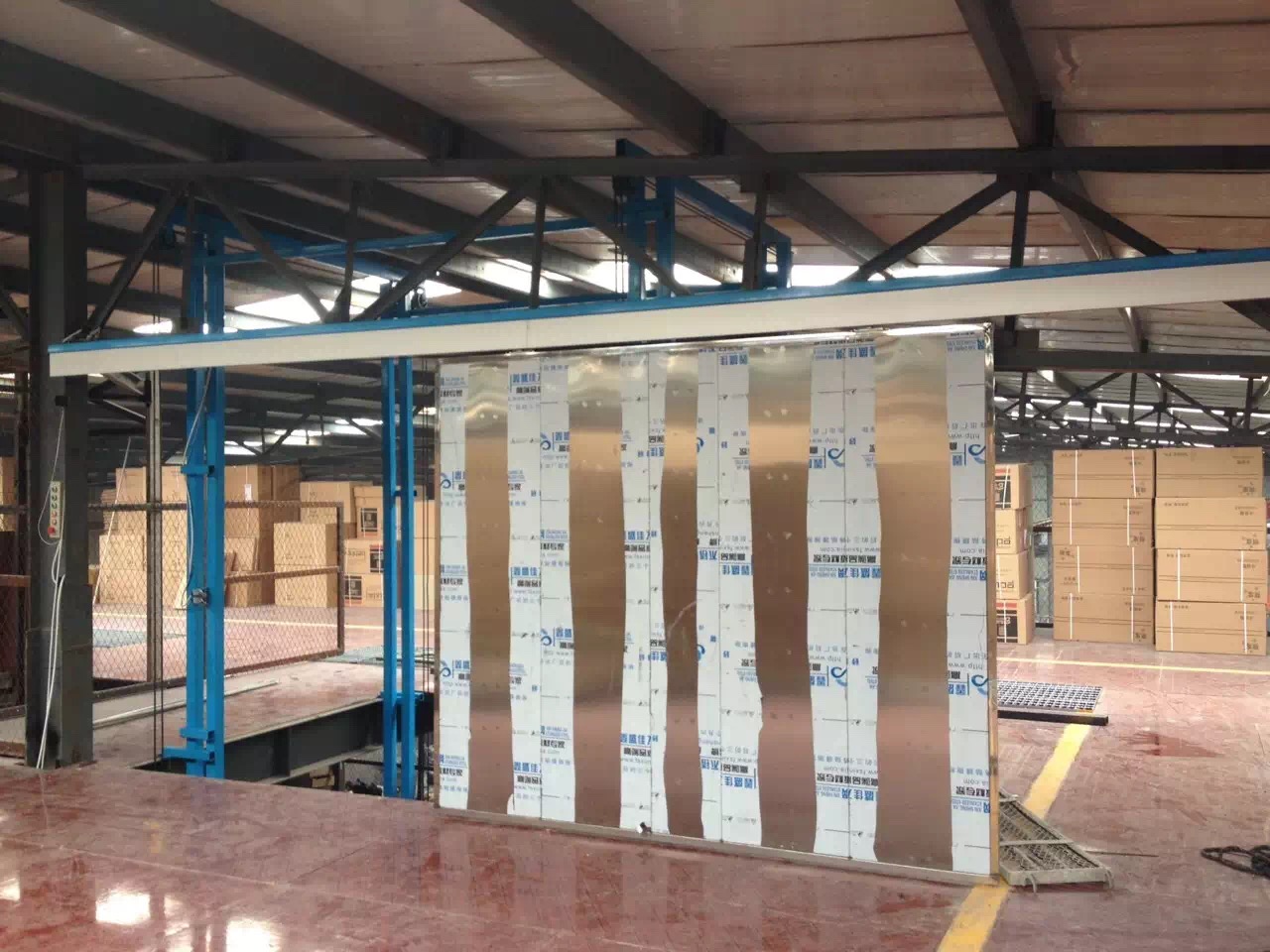 电动导轨式升降机货梯(家用电动导轨式升降机)