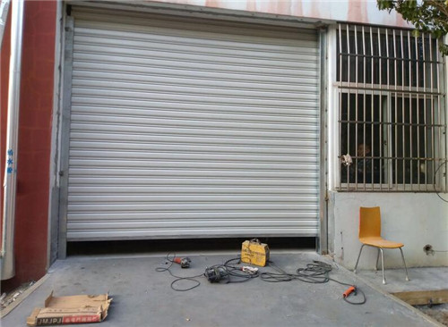 攀枝花市卷帘门升降货梯如何检修_卷帘门打不开原因_卷帘门无法开启解决方法