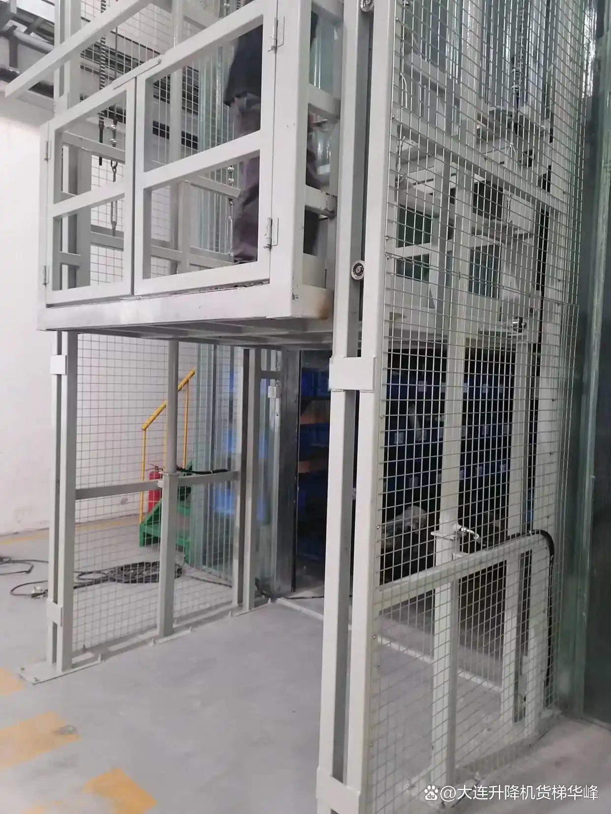 液压货梯选择标准_七台河链条式升降货梯如何选购_液压货梯使用需求分析