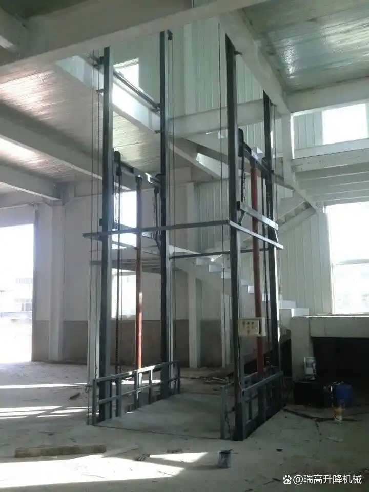 升降货梯液压油如何更换视频教程_乌鲁木齐导轨链条液压升降货梯_导轨链条液压升降货梯工作原理